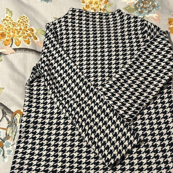 Deep Blue Ann Taylor Mock Turtleneck Sweater, Size Large - Picture 2 of 4